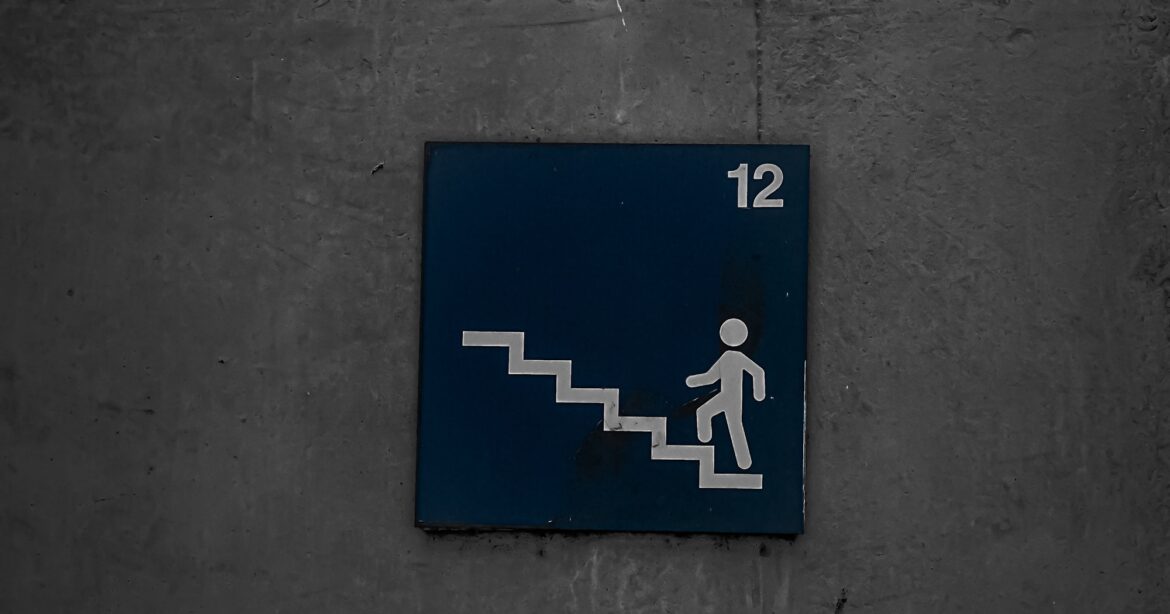 Good Leaders Fail Well: How Mistakes Become a Staircase