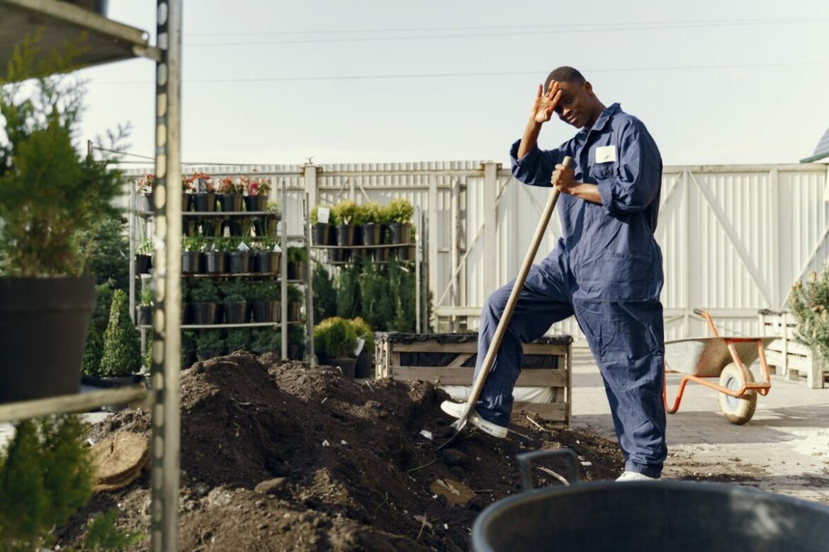 Texas Bans Water Breaks Amid Heat That Killed Postal And Utility Worker