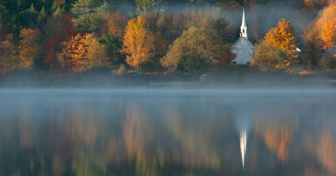 Baptists Untimely Born: The ‘Puritan Dilemma’ of the Congregationalists